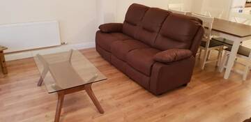 Фото номера Дом с 3 спальнями Дома для отпуска 3 Bedroom newly furnished cork city г. Корк 22