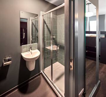 Фото номера Бюджетный двухместный номер с 1 кроватью Общежития The HATCH Rooms г. Корк 3