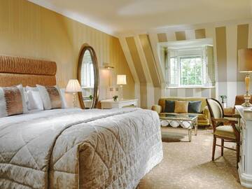Фото номера Номер с кроватью размера «king-size» Отель Hayfield Manor г. Корк 6