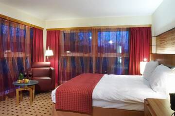 Фото номера Стандартный номер Отель Radisson BLU Hotel &amp; Spa, Little Island Cork г. Корк 4