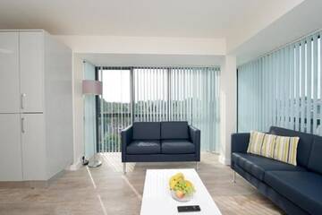 Фото номера Апартаменты с 3 спальнями Общежития University Hall Apartments - UCC Summer Beds г. Корк 6