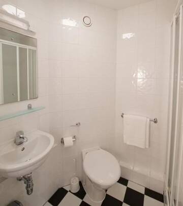 Фото Общежития University Hall Apartments - UCC Summer Beds г. Корк 2