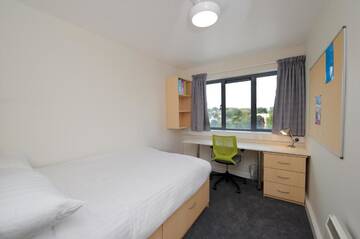 Фото номера Апартаменты с 3 спальнями Общежития University Hall Apartments - UCC Summer Beds г. Корк 22
